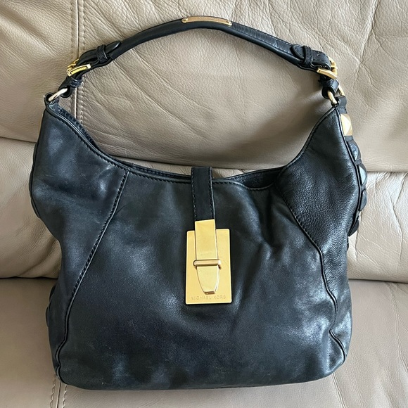 Authentic Micheal Kors Purse! - Picture 1 of 16